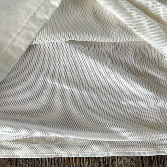 🌟Nike 🌟Beautiful Beige 🌟Workout Top, Small - Picture 7 of 11